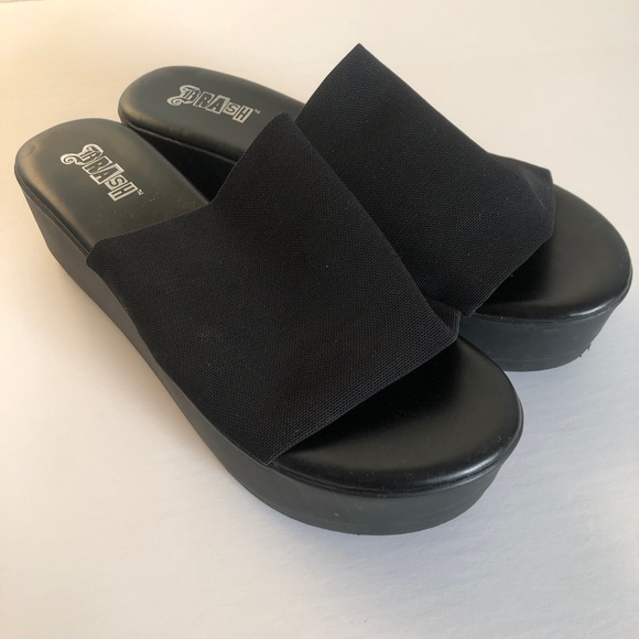Slinky black platform sandals ⭑ size 8 - Picture 4 of 6